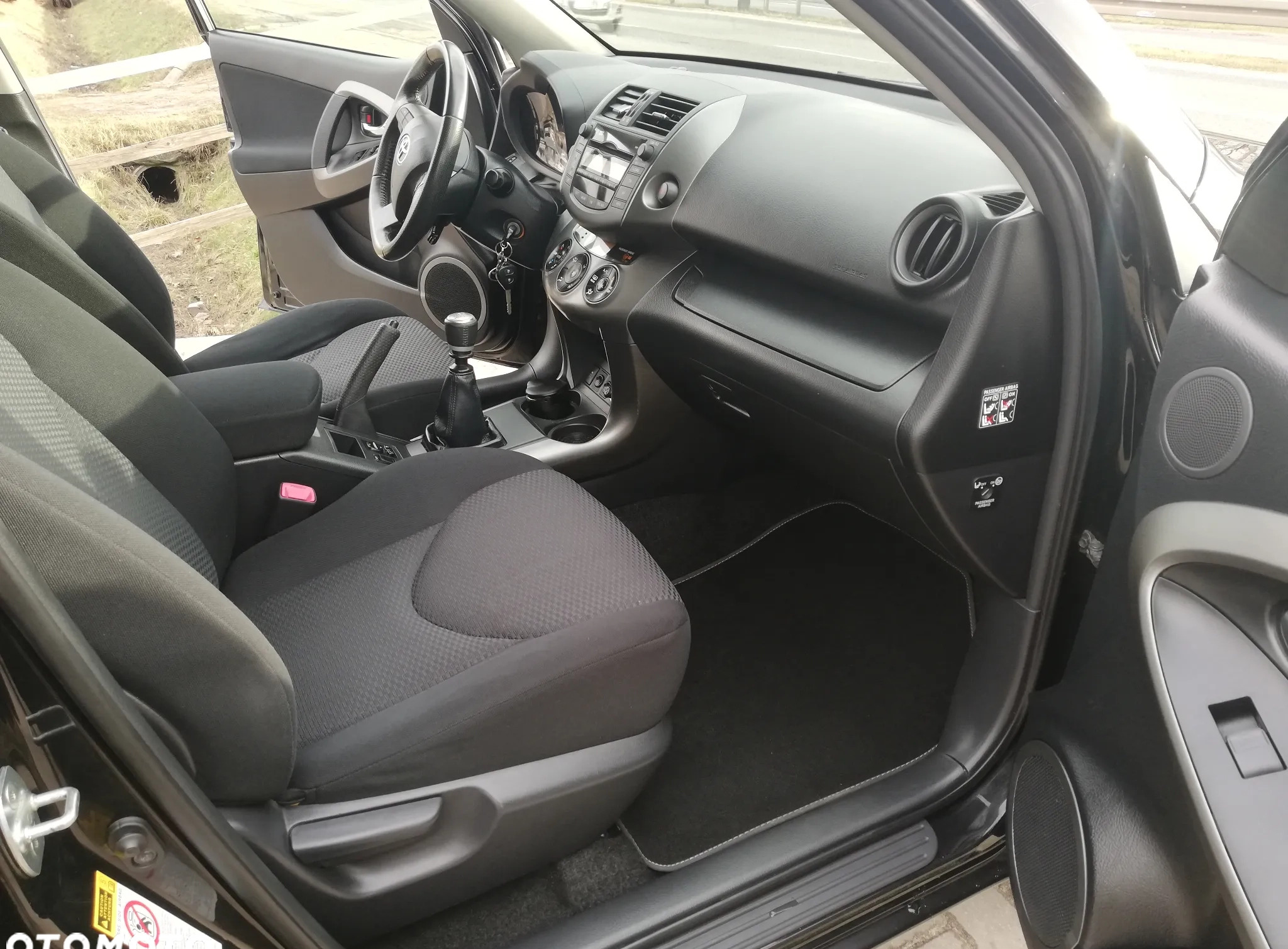 Toyota RAV4 cena 41900 przebieg: 162700, rok produkcji 2009 z Piastów małe 352